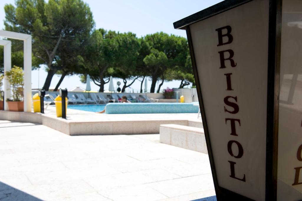 Hotel Bristol Lignano Sabbiadoro Exterior foto